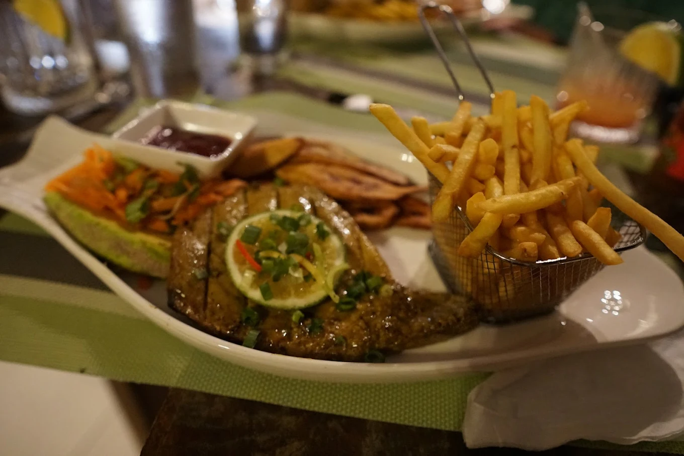 Grilled fish Caribbean plate